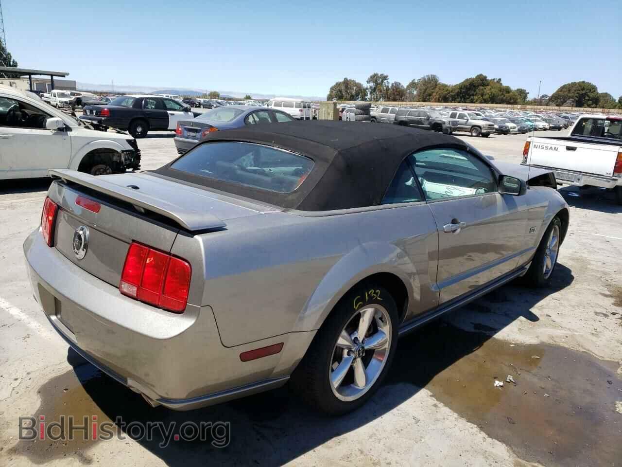 2008 FORD MUSTANG - VIN: 1ZVHT85H885206489 - Фото 4
