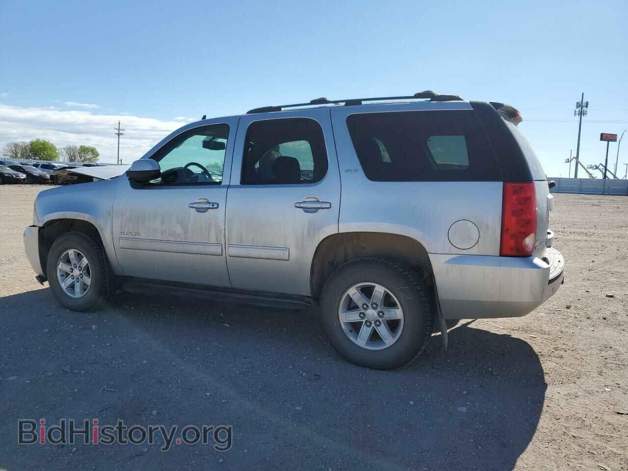 2013 GMC YUKON - VIN: 1GKS2CE03DR199807 - Photo 2