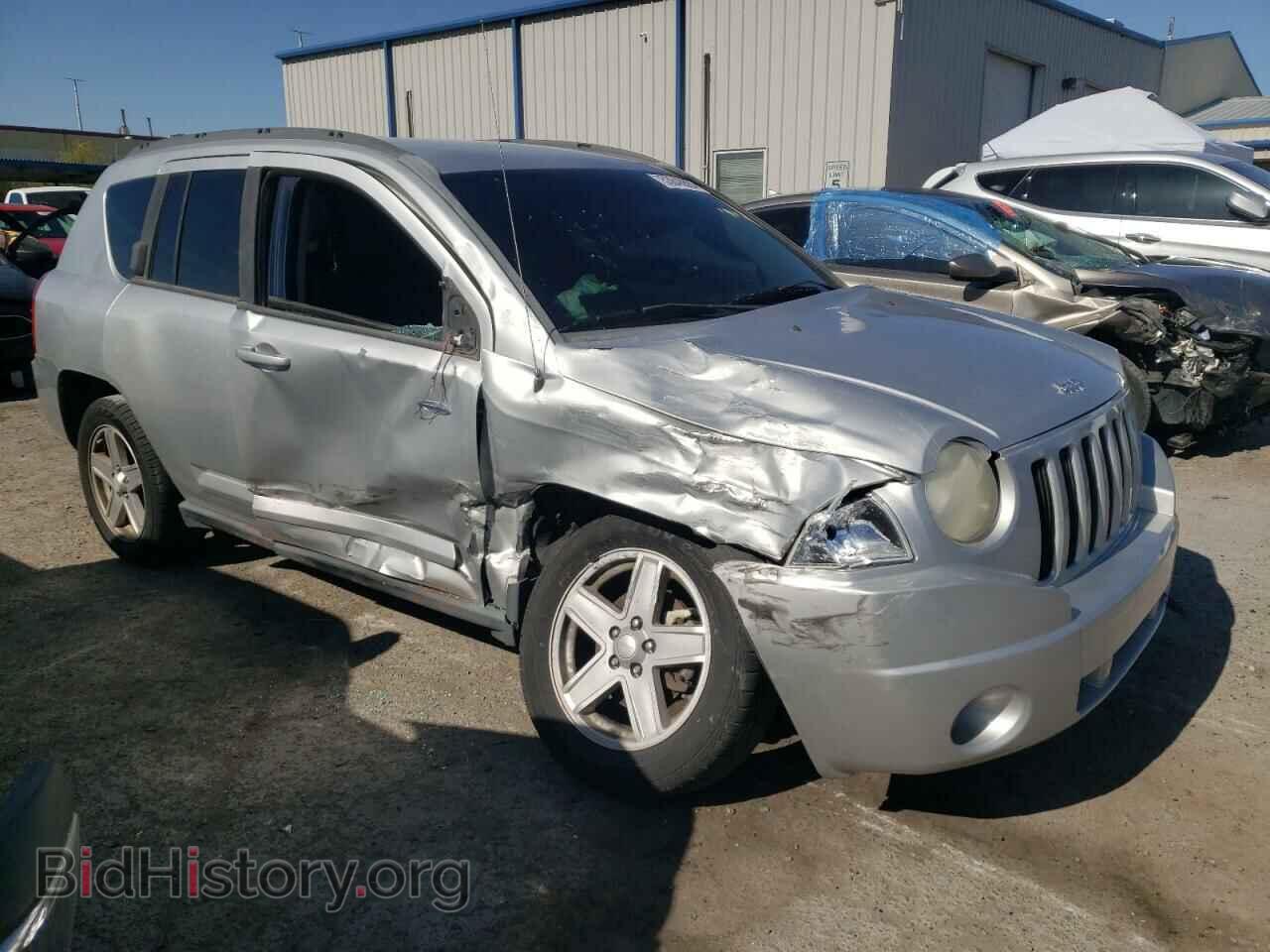 2010 JEEP COMPASS - VIN: 1J4NT1FA3AD621255 - Photo 4