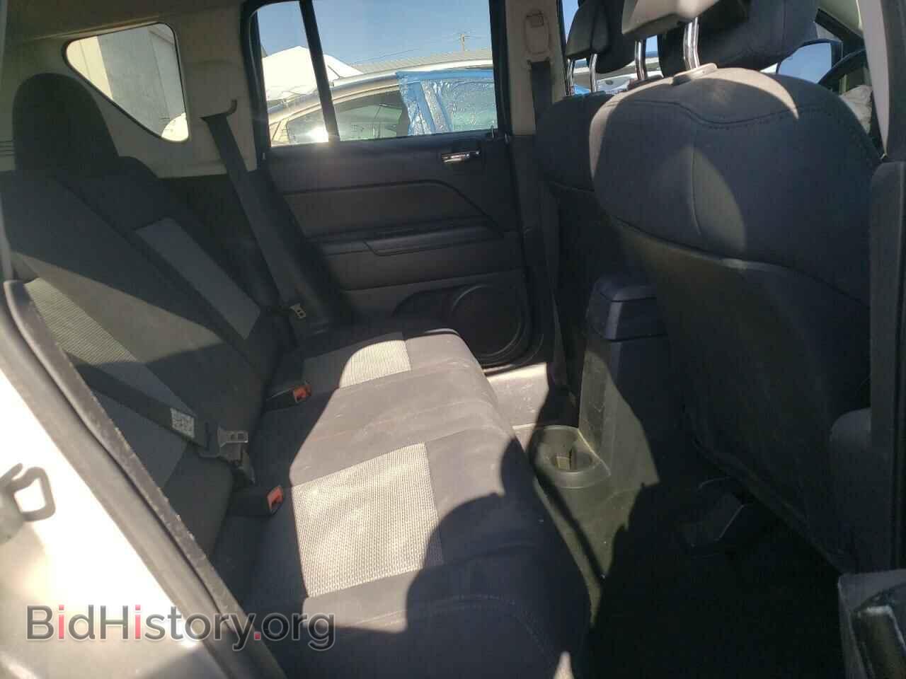 2010 JEEP COMPASS - VIN: 1J4NT1FA3AD621255 - Photo 10