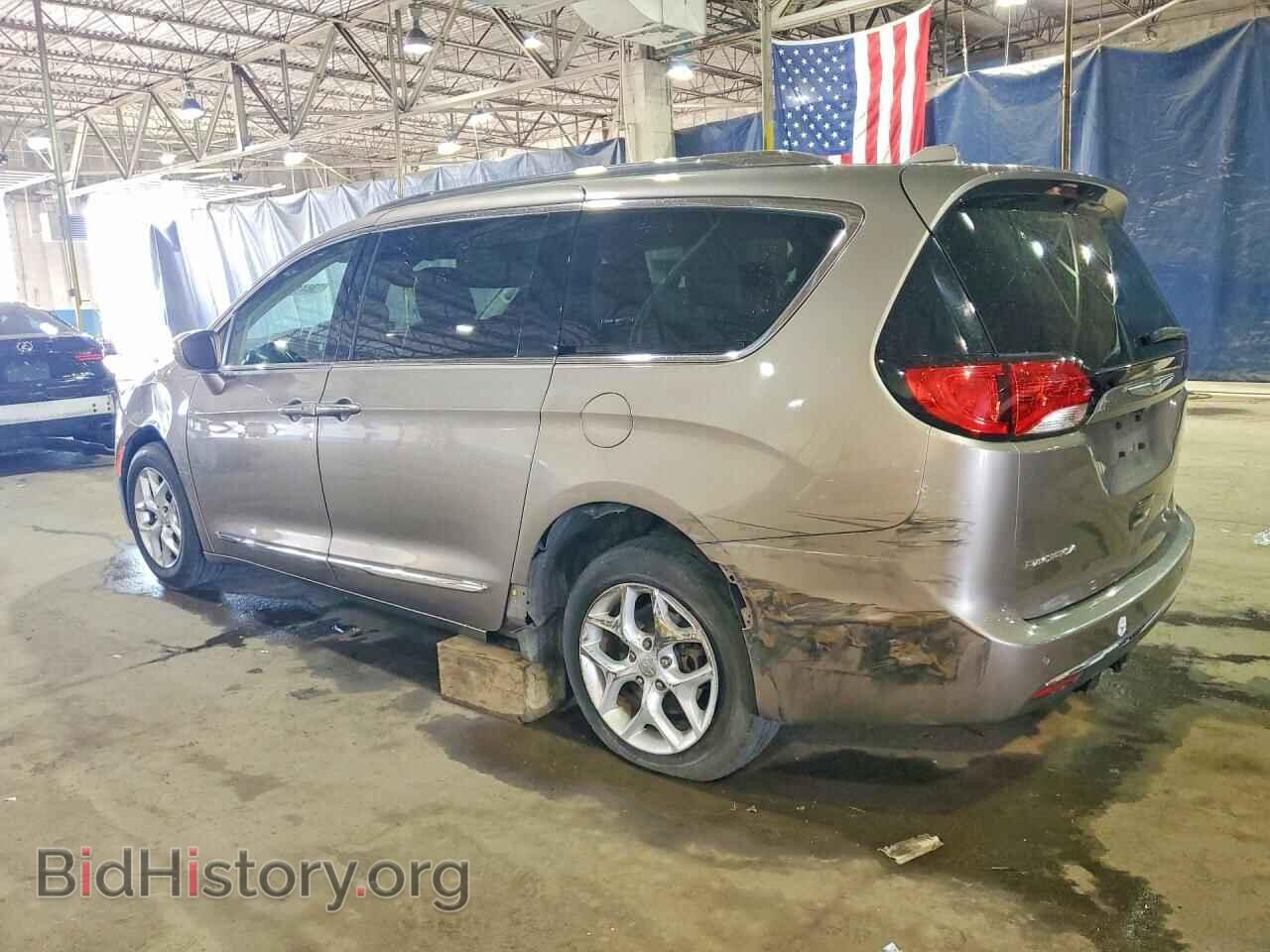 2017 CHRYSLER PACIFICA - VIN: 2C4RC1EG5HR832946 - Photo 2