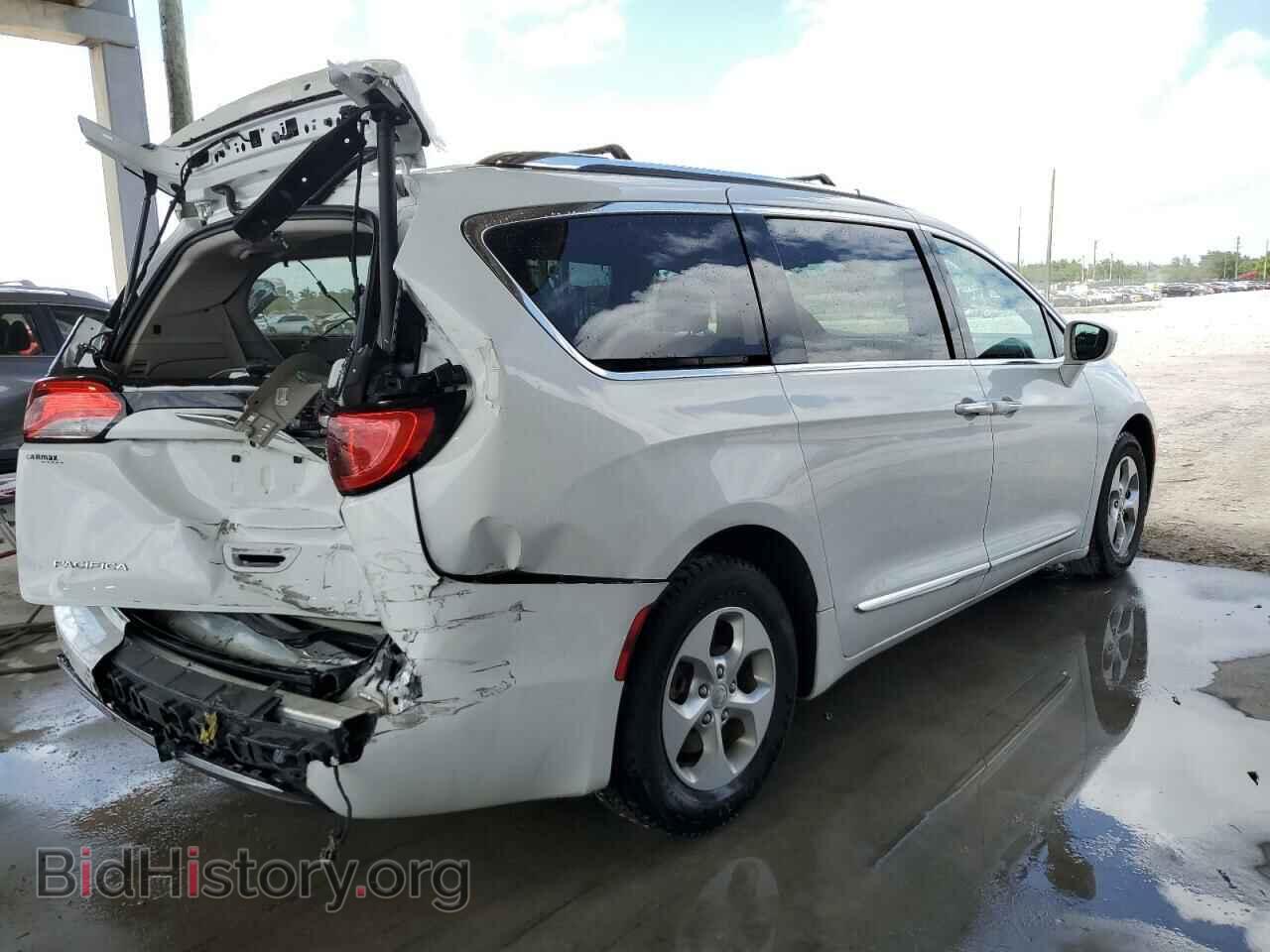 2017 CHRYSLER PACIFICA - VIN: 2C4RC1EG8HR584790 - Фото 3