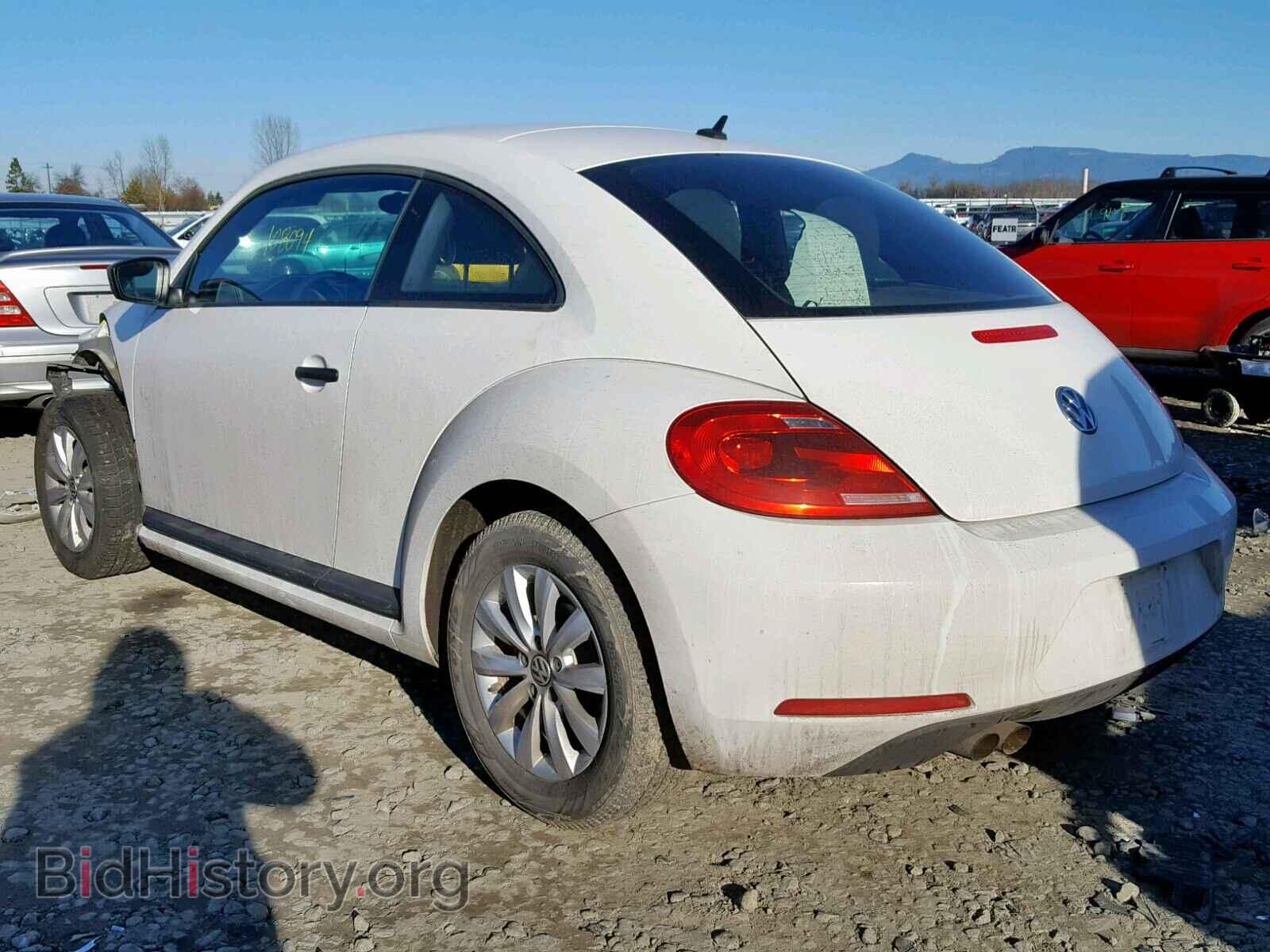 2013 VOLKSWAGEN BEETLE - VIN: 3VWFP7AT0DM659011 - Фото 3