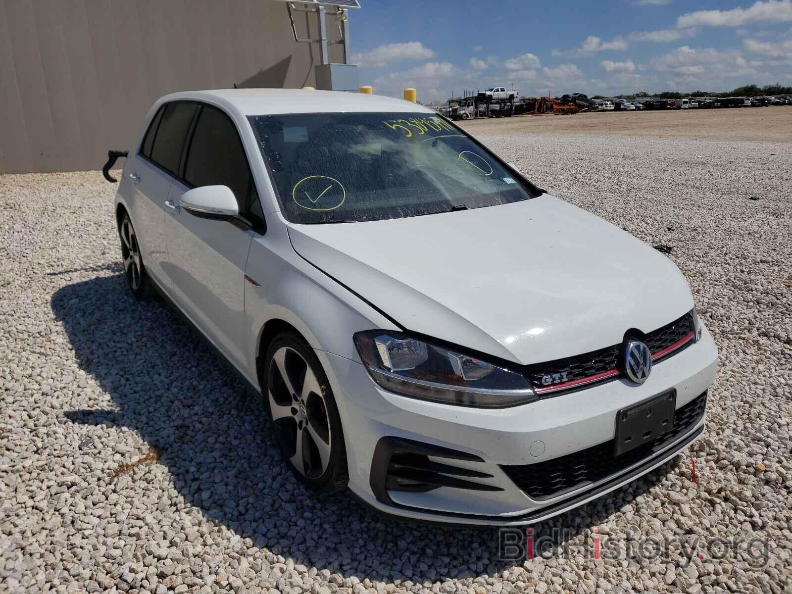 Photo 3VW547AU5JM290963 - VOLKSWAGEN GTI 2018