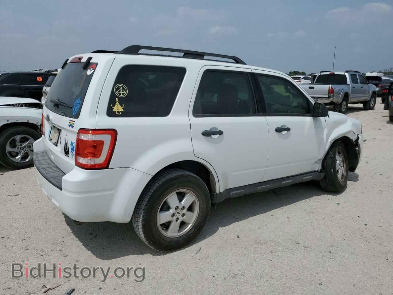 2010 FORD ESCAPE - VIN: 1FMCU0C79AKC79346 - Фото 3