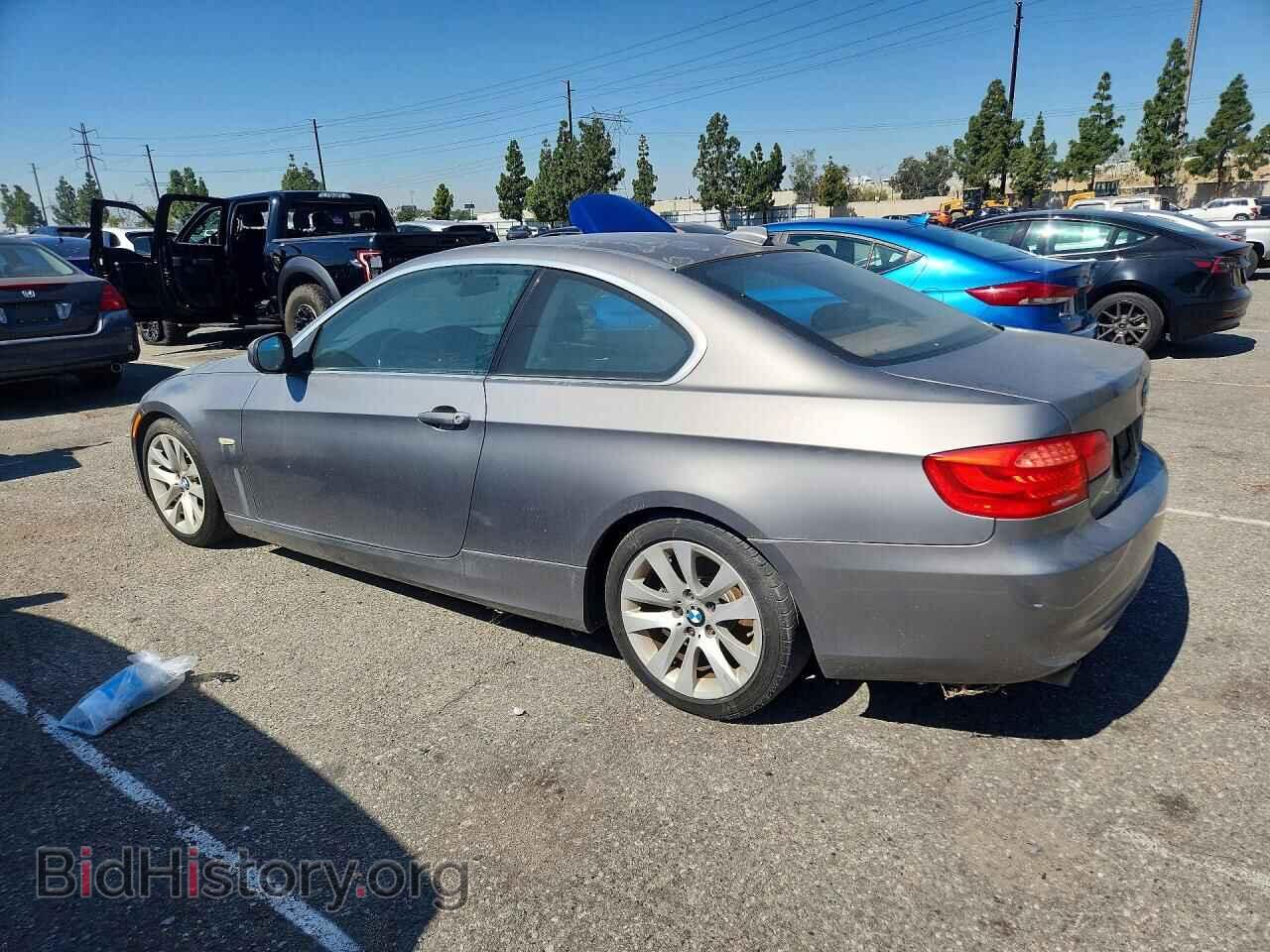 2012 BMW 3 SERIES - VIN: WBAKE5C50CJ106121 - Фото 2