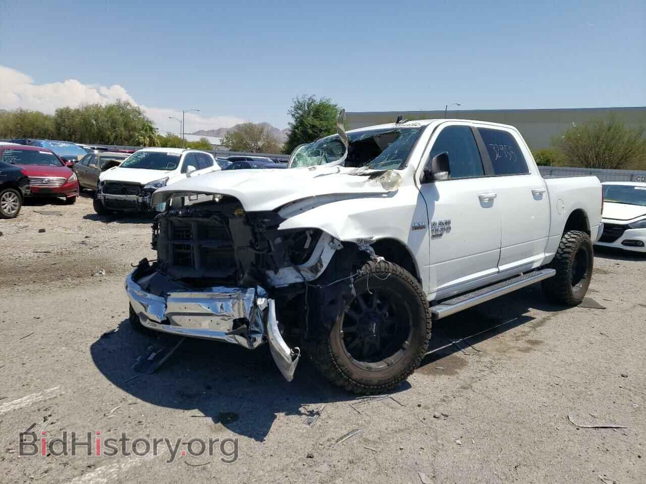 2020 RAM 1500 - VIN: 3C6RR7LT7LG182850 - Фото 2