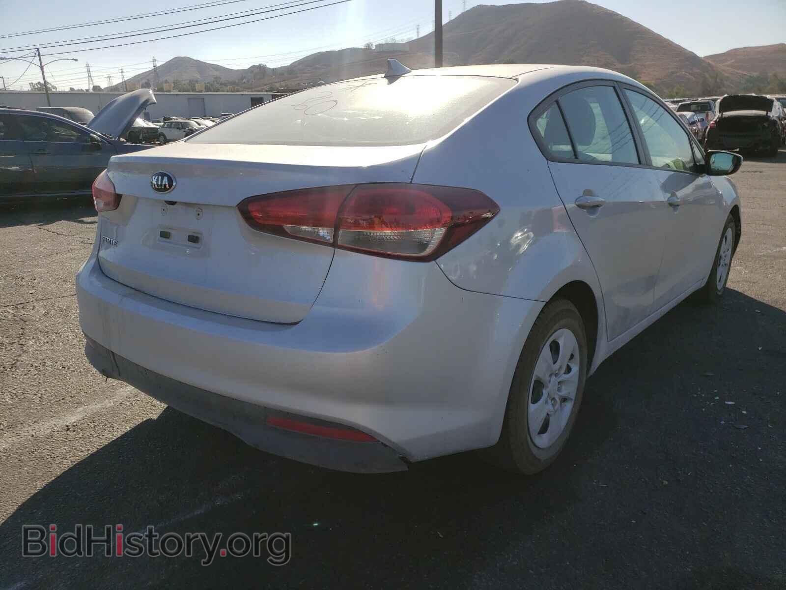 2017 KIA FORTE - VIN: 3KPFL4A75HE098496 - Фото 4