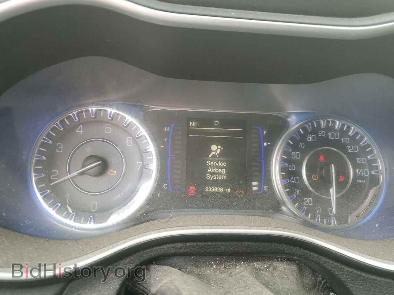2016 CHRYSLER 200 - VIN: 1C3CCCAB8GN121740 - Фото 9