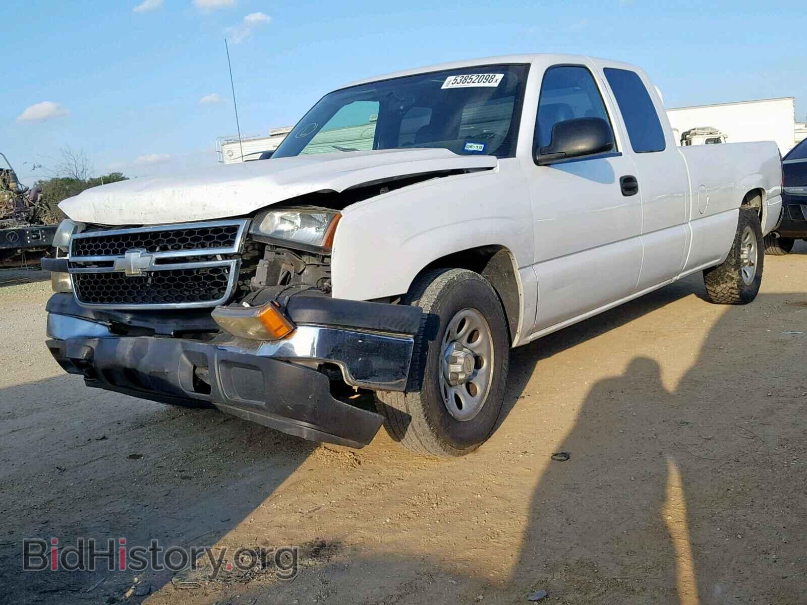 2007 CHEVROLET SILVERADO - VIN: 1GCEC19V57E100304 - Photo 2