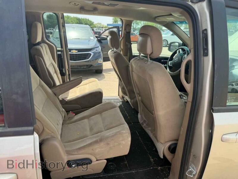 2016 Dodge CARAVAN (VIN 2C4RDGCG7GR123565) — photo 6 of 10