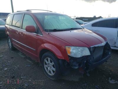 2009 Chrysler MINIVAN Town & COU, red — VIN 2A8HR54169R611364, Copart