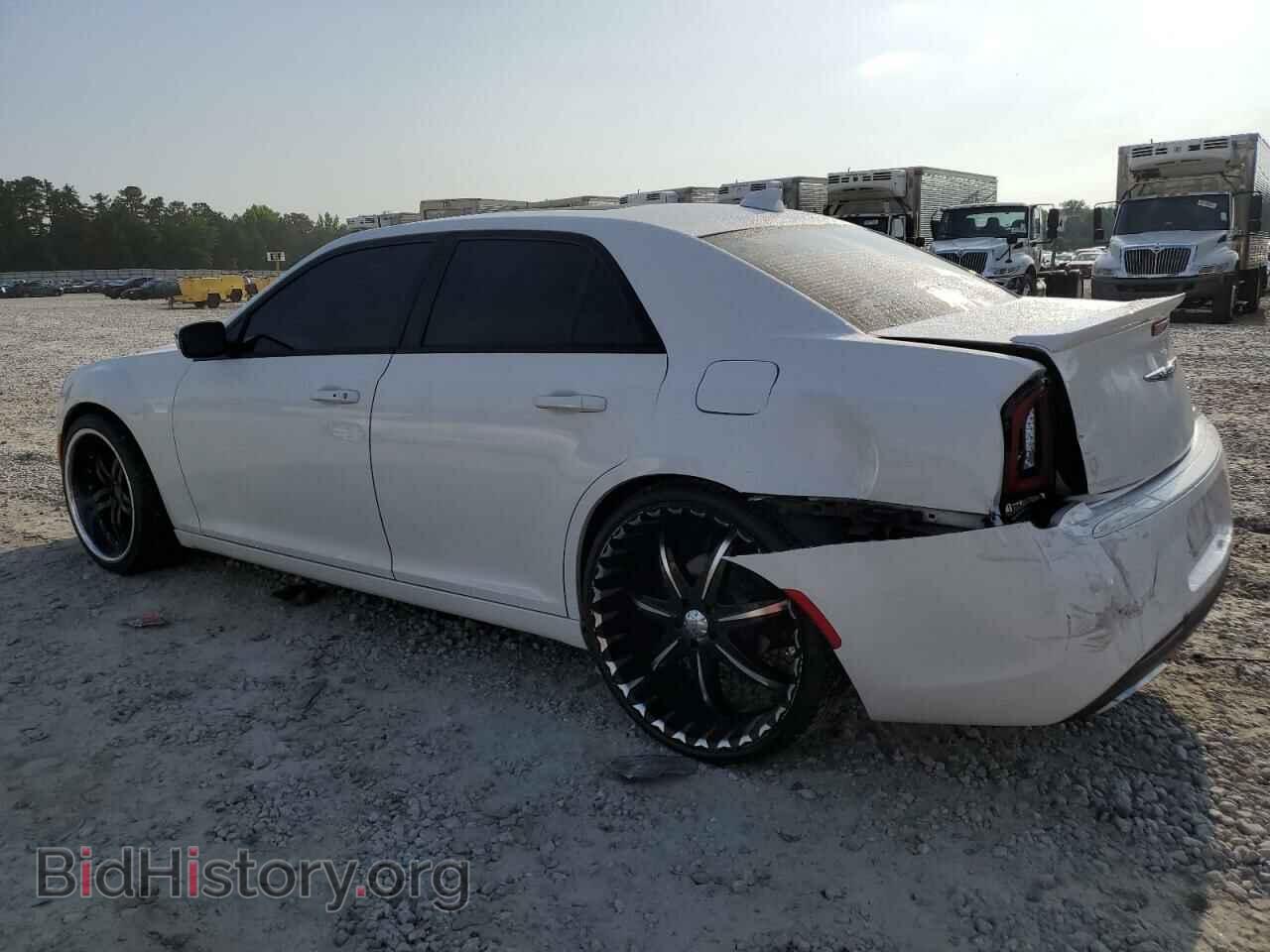 2015 CHRYSLER 300 - VIN: 2C3CCABG4FH815623 - Фото 2