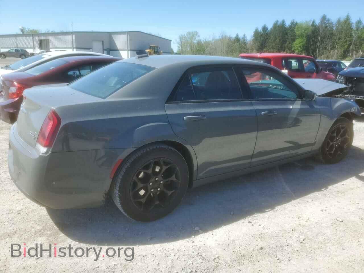 2019 CHRYSLER 300 - VIN: 2C3CCAGG4KH539737 - Фото 3