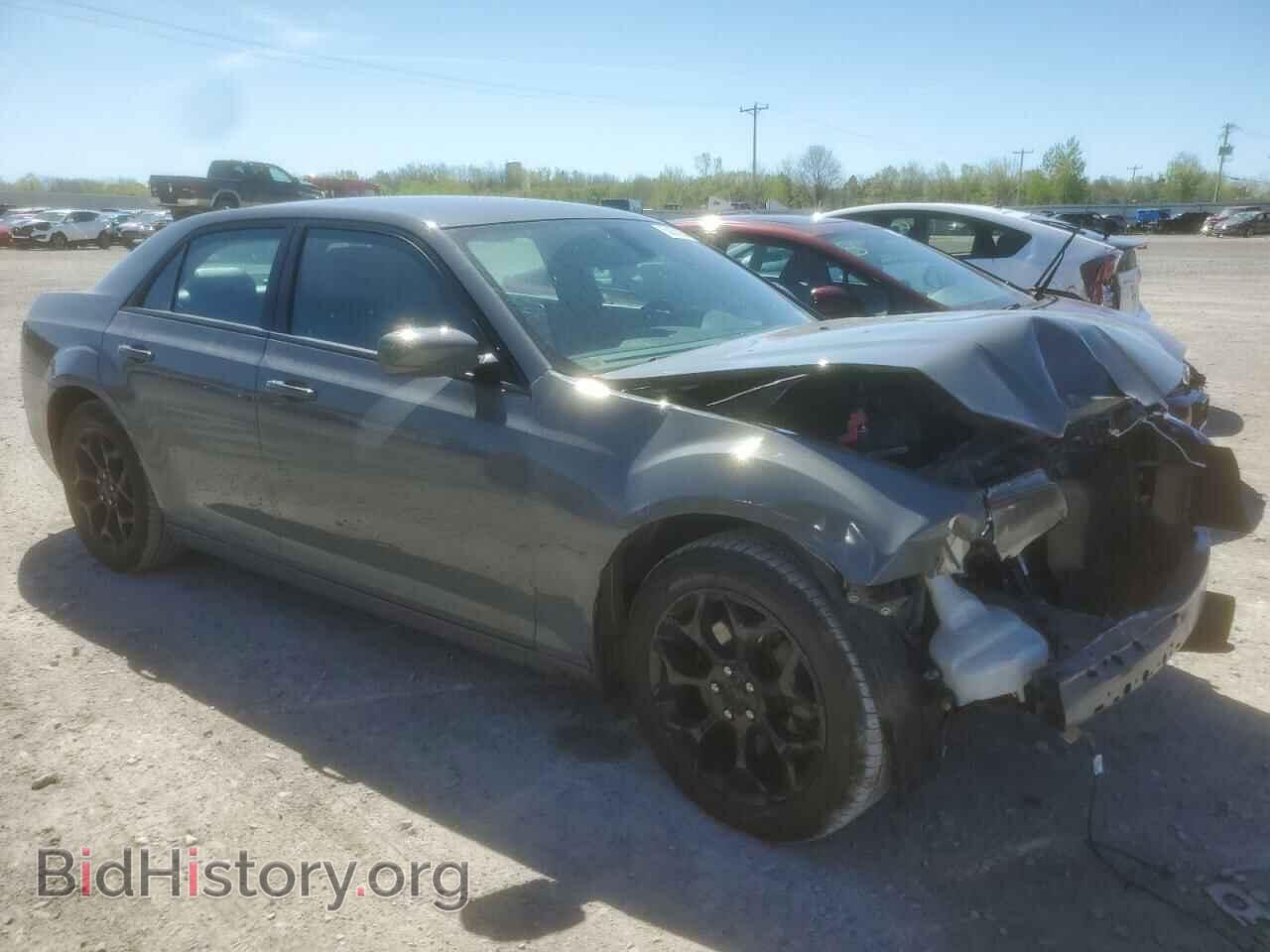 2019 CHRYSLER 300 - VIN: 2C3CCAGG4KH539737 - Фото 4