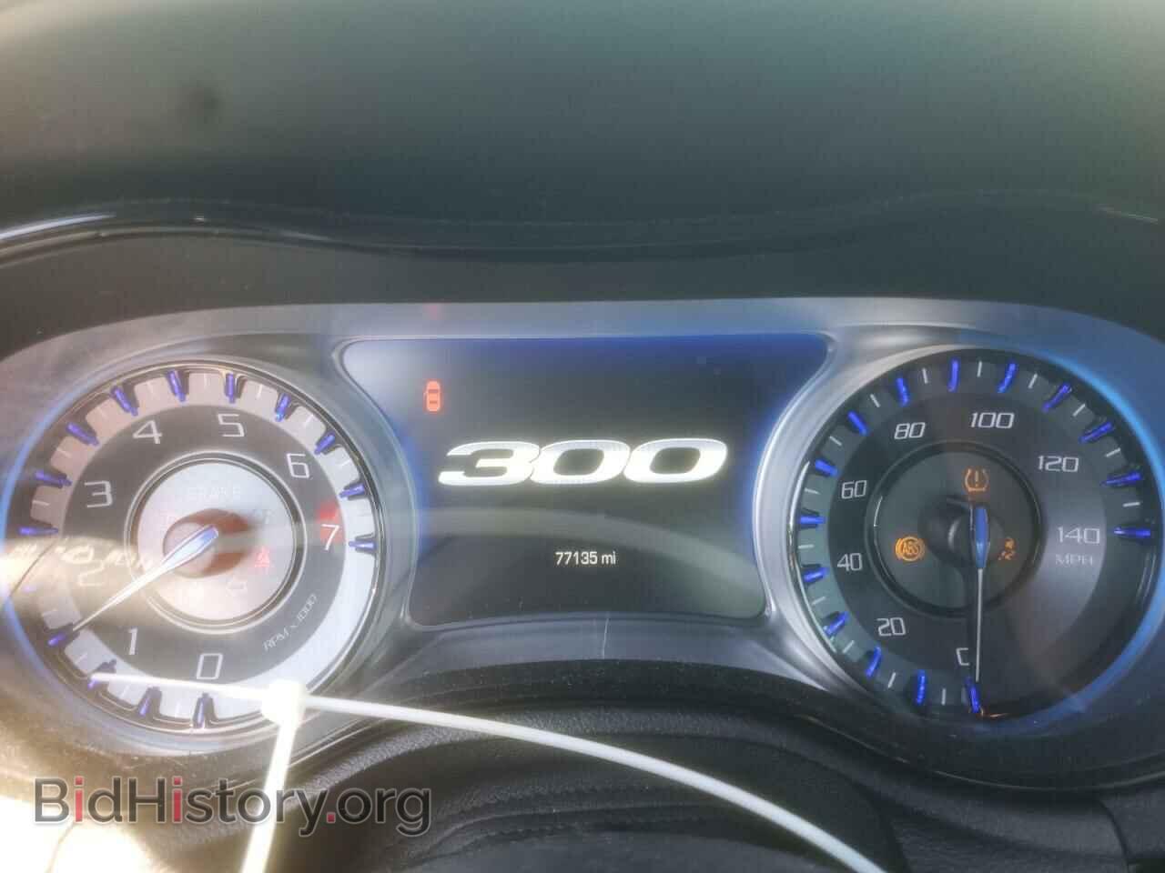 2019 CHRYSLER 300 - VIN: 2C3CCAGG4KH539737 - Фото 9
