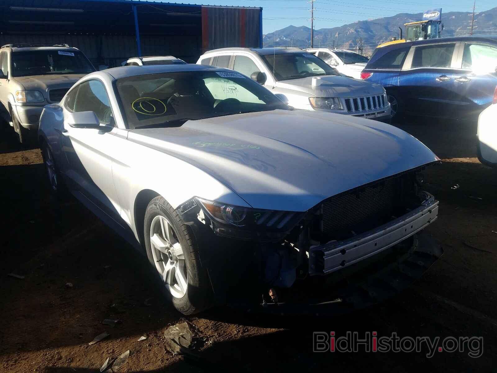 Photo 1FA6P8AM4F5345040 - FORD MUSTANG 2015