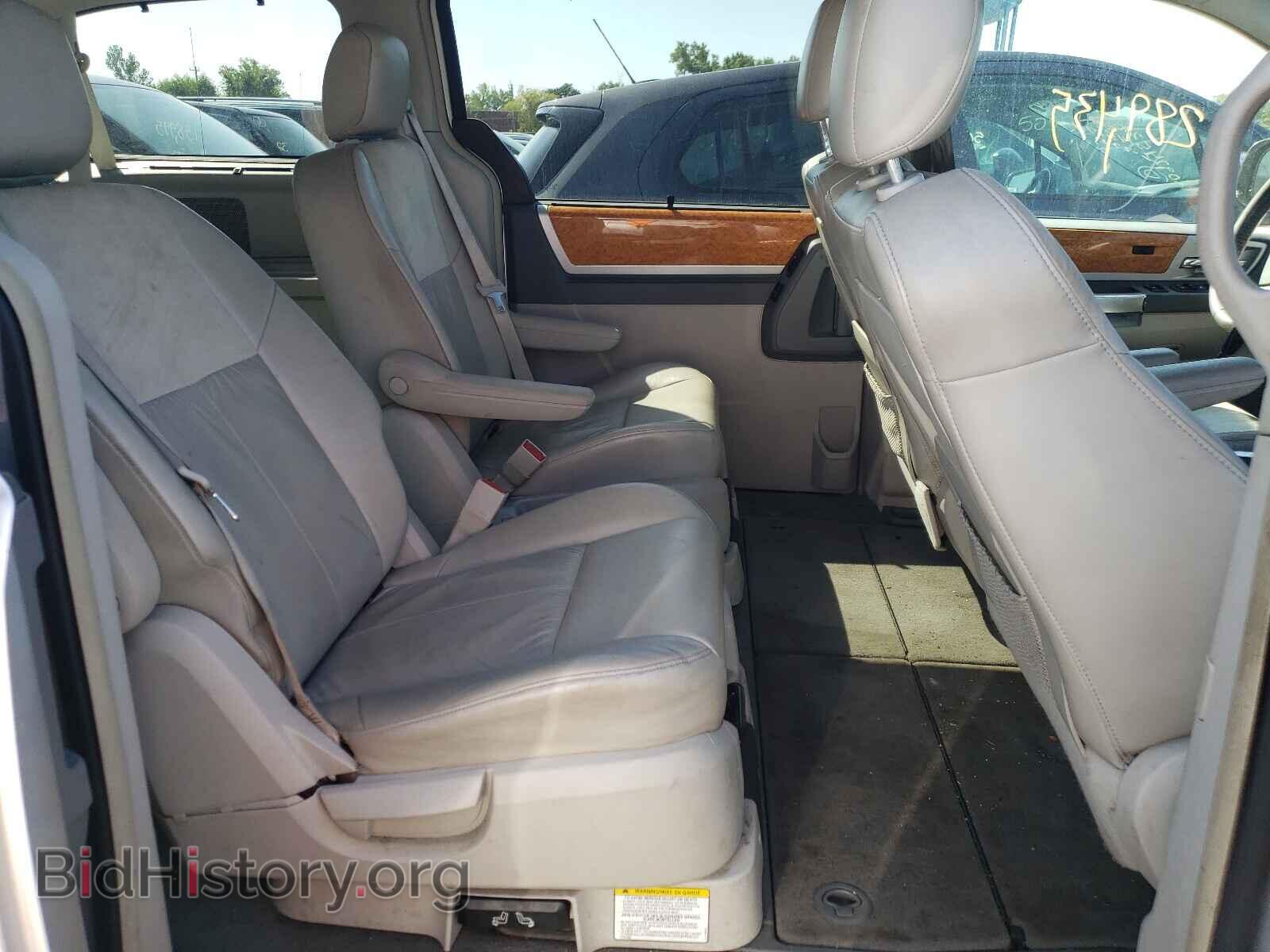 2008 CHRYSLER MINIVAN - VIN: 2A8HR64X18R723143 - Фото 6