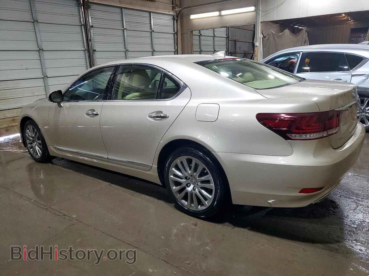 2015 LEXUS LS460 - VIN: JTHBL5EF6F5134662 - Photo 2