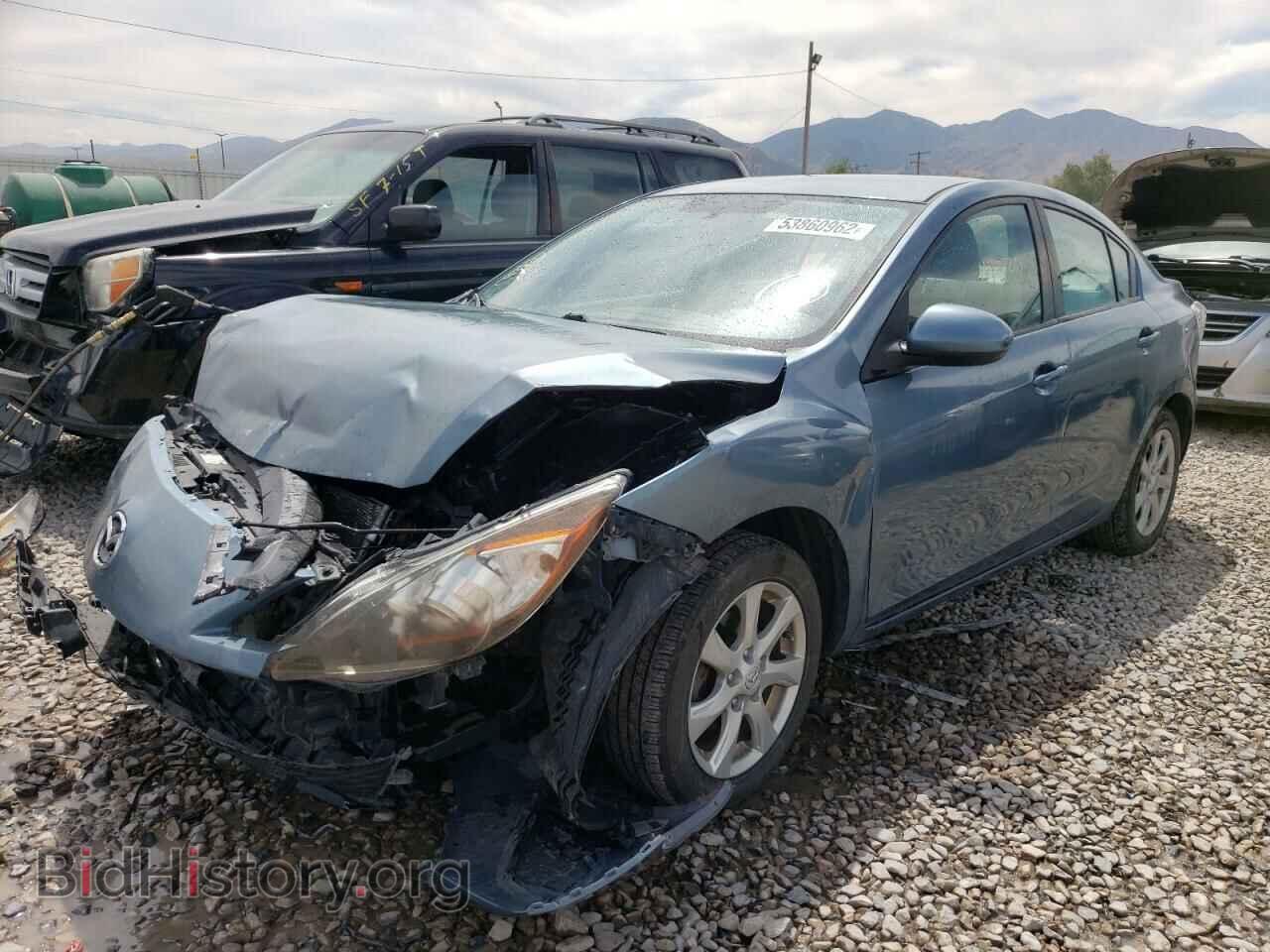 2011 MAZDA 3 - VIN: JM1BL1VF8B1459681 - Фото 2