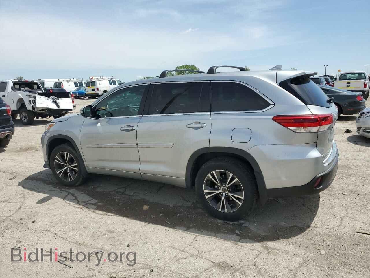 2017 TOYOTA HIGHLANDER - VIN: 5TDBZRFH2HS435448 - Фото 2