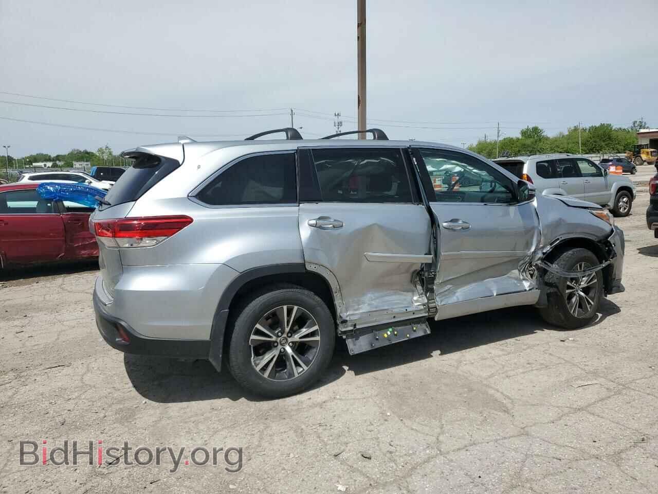 2017 TOYOTA HIGHLANDER - VIN: 5TDBZRFH2HS435448 - Фото 3