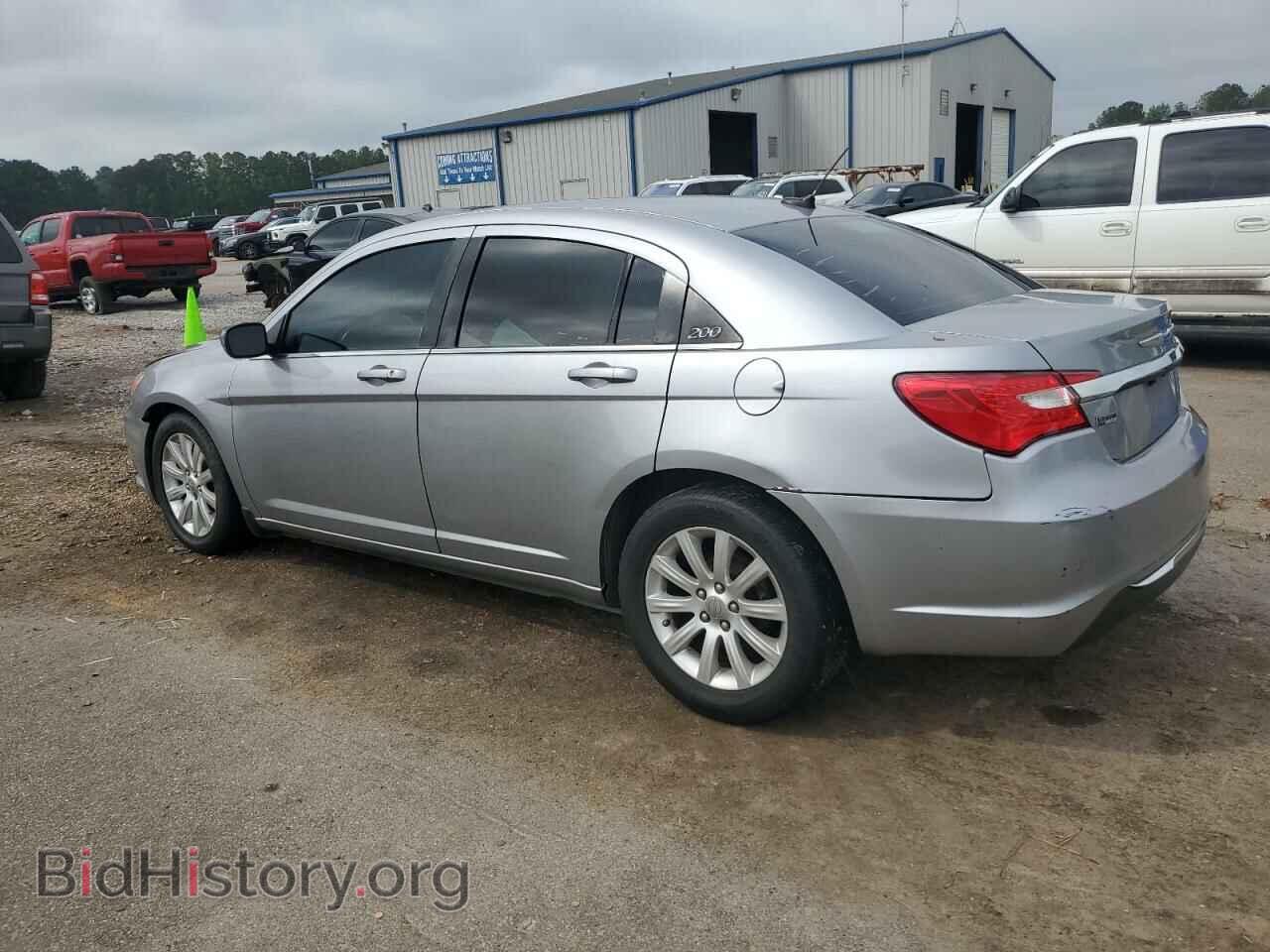 2013 CHRYSLER 200 - VIN: 1C3CCBBG8DN528490 - Фото 2