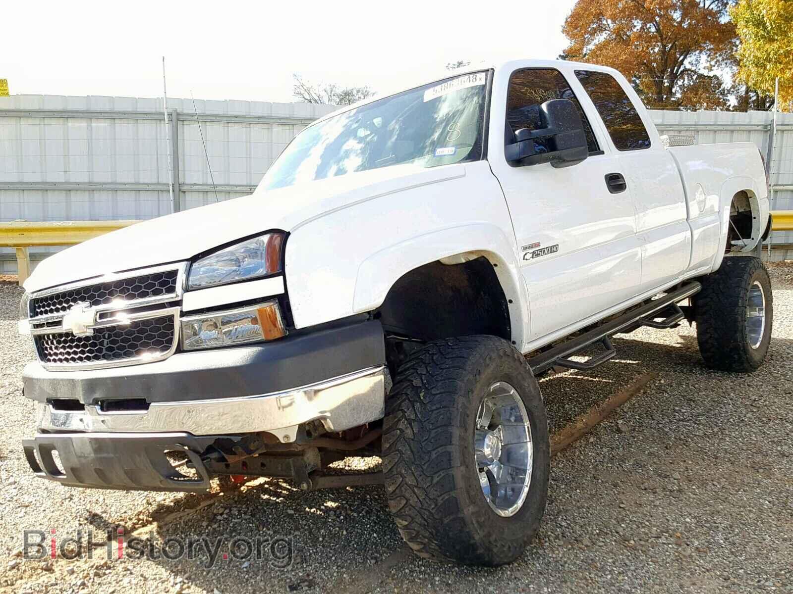 2006 CHEVROLET SILVERADO - VIN: 1GCHK29206E108952 - Фото 2