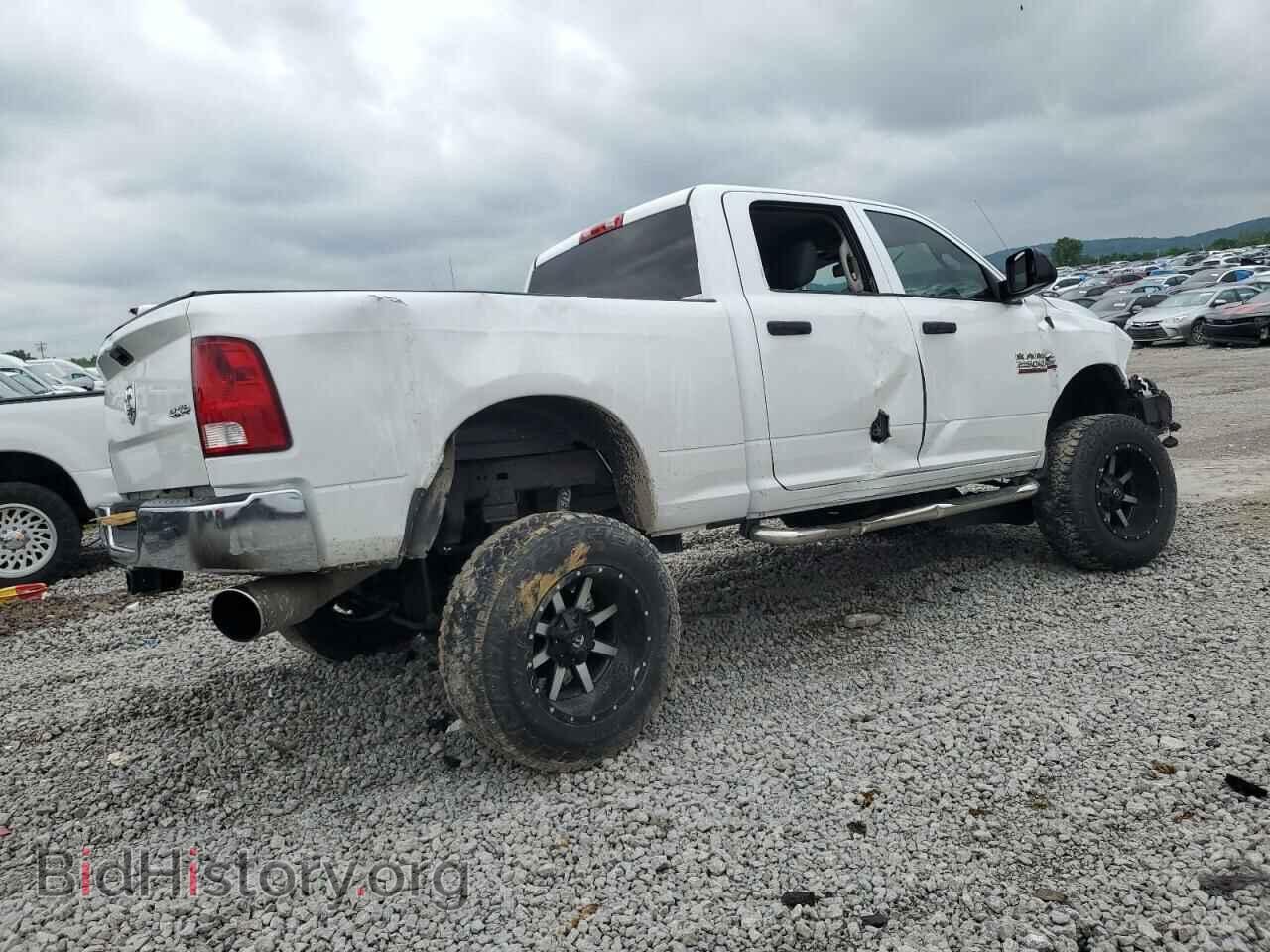 2015 RAM All Models - VIN: 3C6UR5CL3FG586666 - Photo 3