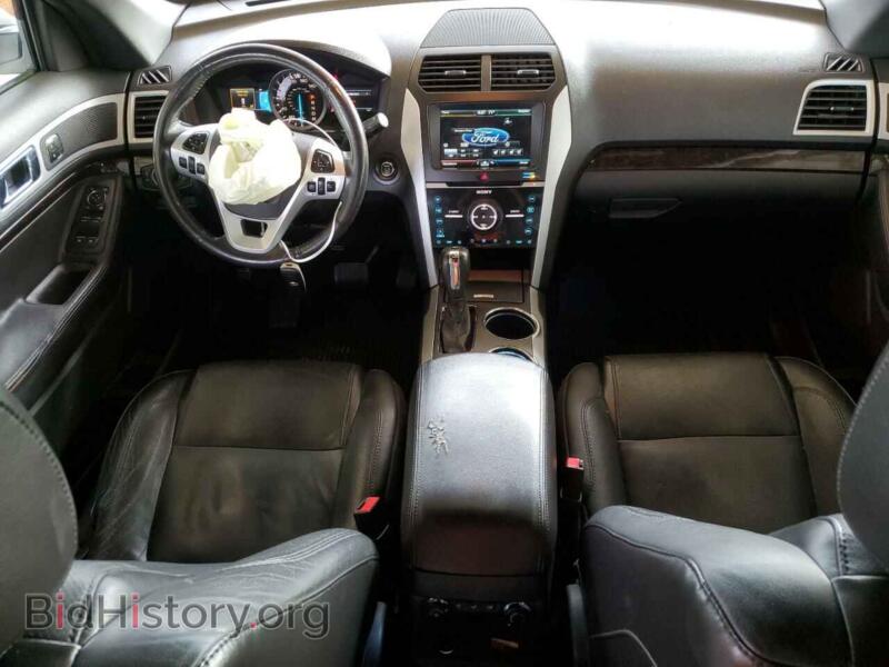 2011 Ford EXPLORER (VIN 1FMHK7F81BGA17950) — photo 8 of 13