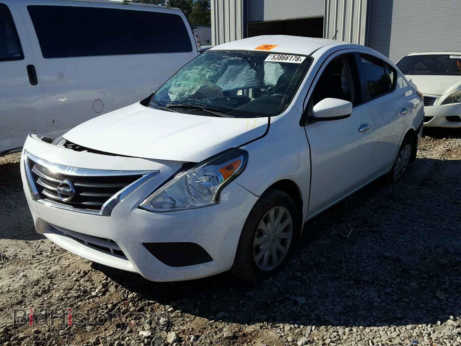 2016 NISSAN VERSA - VIN: 3N1CN7AP0GL913232 - Фото 2