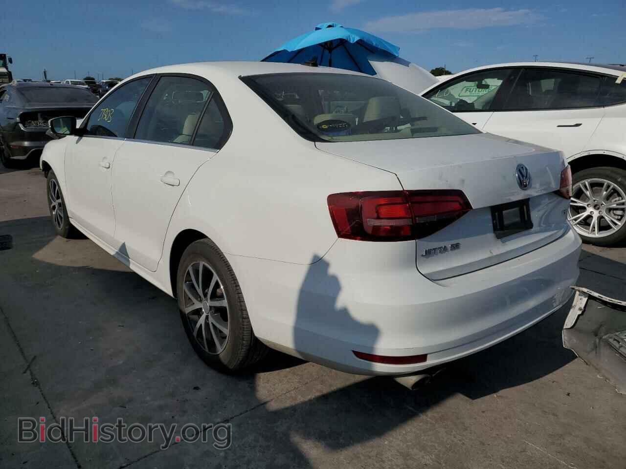 2018 VOLKSWAGEN JETTA - VIN: 3VWDB7AJ2JM254770 - Фото 3