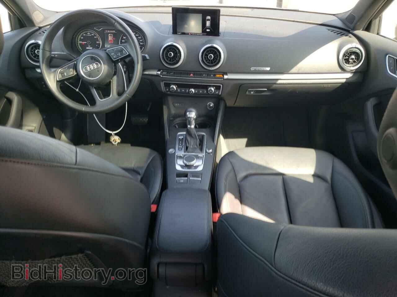 2017 AUDI E-TRON GT - VIN: WAUUPBFF5HA076840 - Photo 8