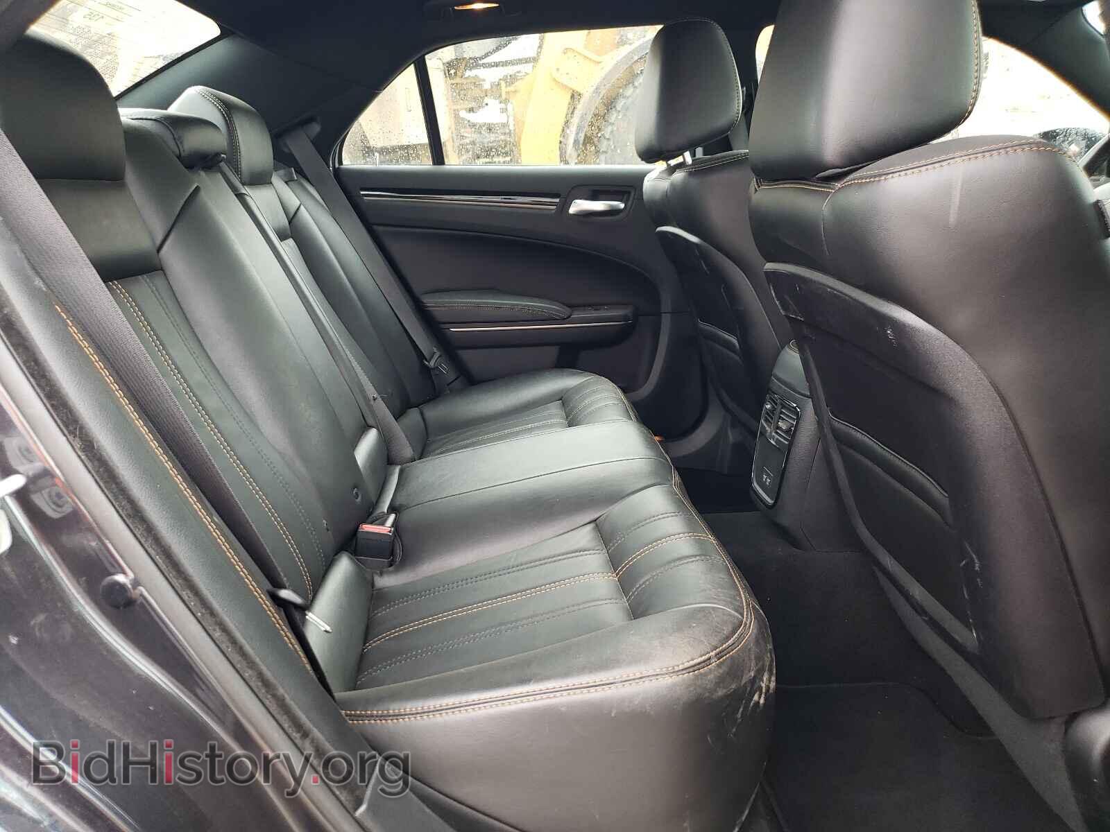 2019 CHRYSLER 300 - VIN: 2C3CCABG4KH659092 - Фото 6