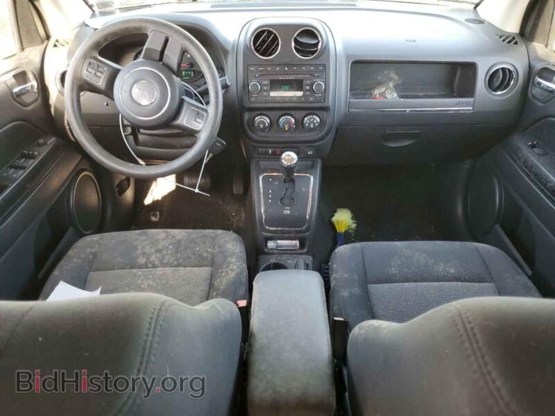 2012 Jeep COMPASS (VIN 1C4NJDBB6CD630403) — фото 8 из 13