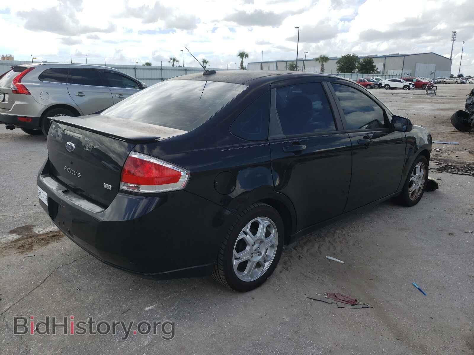 2009 FORD FOCUS - VIN: 1FAHP36NX9W121167 - Фото 4