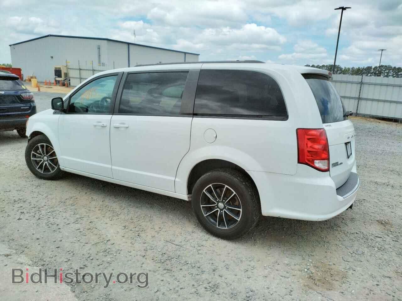 2018 DODGE CARAVAN - VIN: 2C4RDGEGXJR241307 - Фото 2