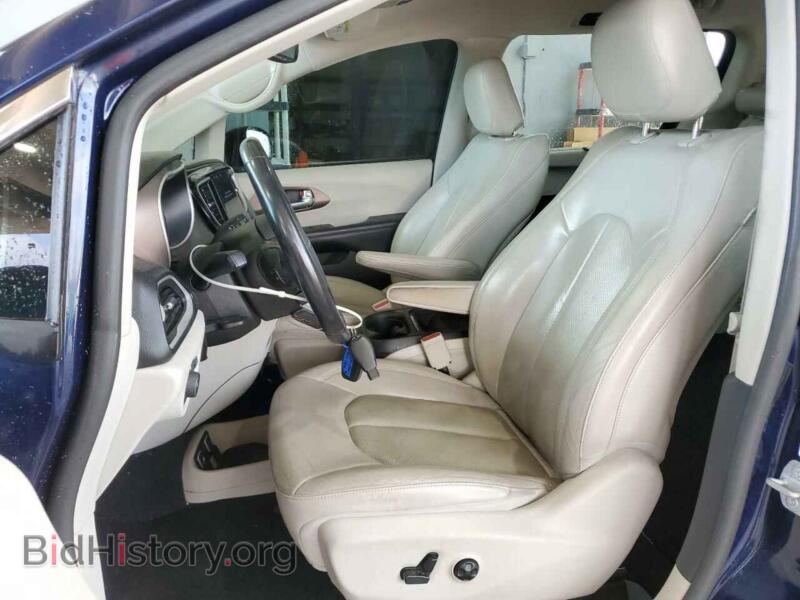 2019 Chrysler PACIFICA (VIN 2C4RC1BG8KR550876) — photo 7 of 14