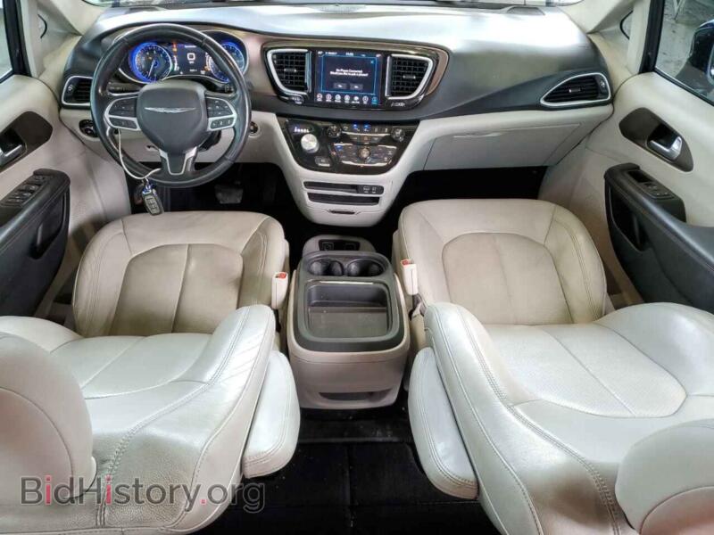 2019 Chrysler PACIFICA (VIN 2C4RC1BG8KR550876) — photo 8 of 14