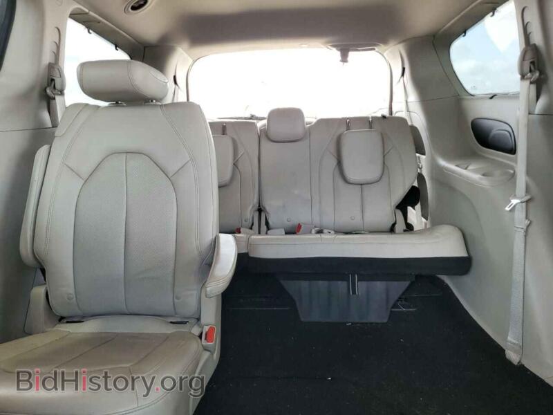 2019 Chrysler PACIFICA (VIN 2C4RC1BG8KR550876) — photo 10 of 14