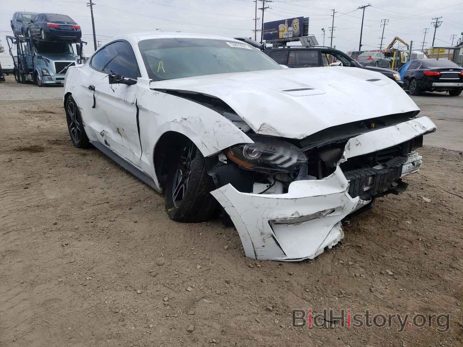 Photo 1FA6P8TH1J5124889 - FORD MUSTANG 2018