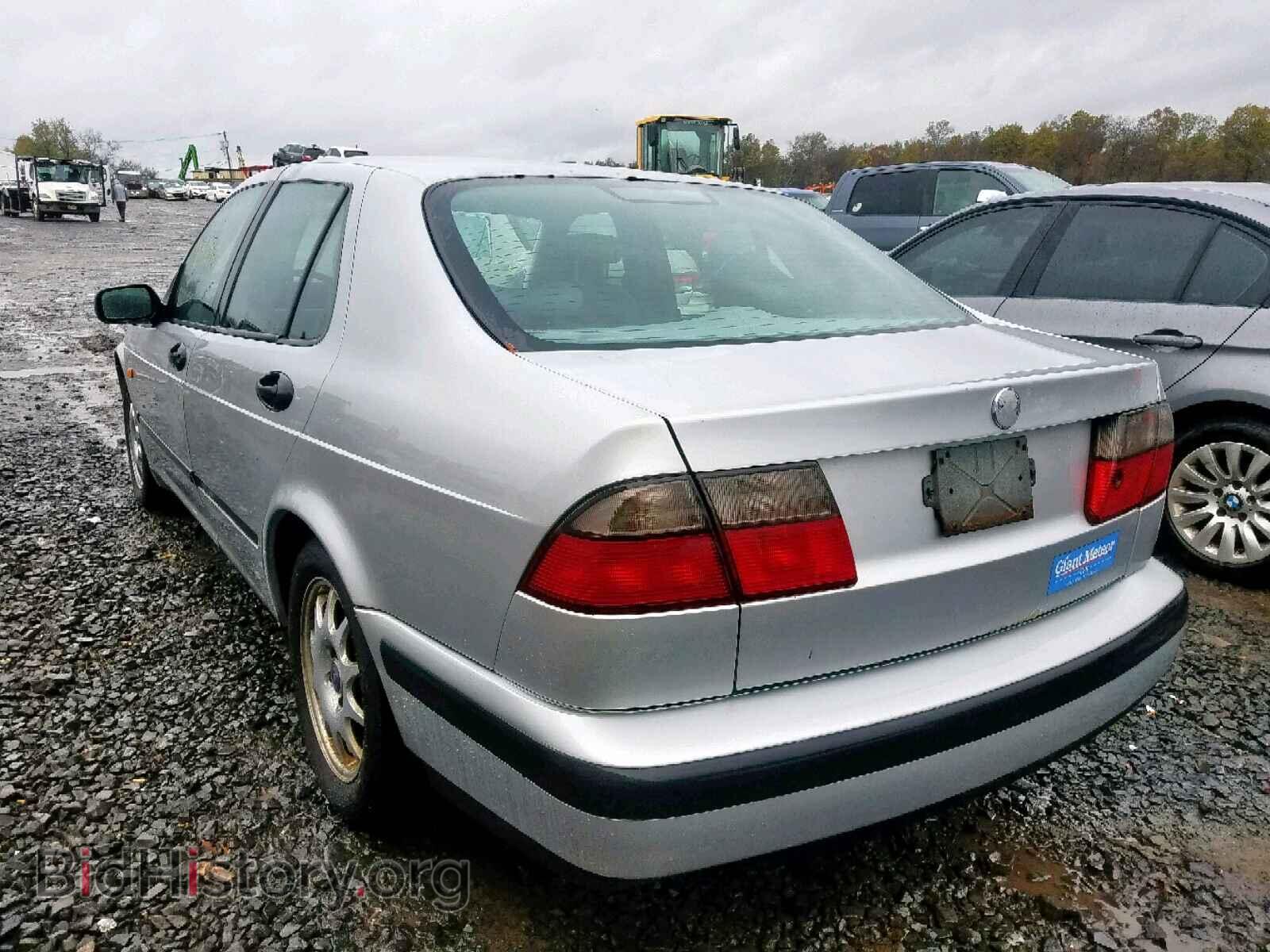 2000 SAAB 900 - VIN: YS3ED48E2Y3004071 - Photo 3