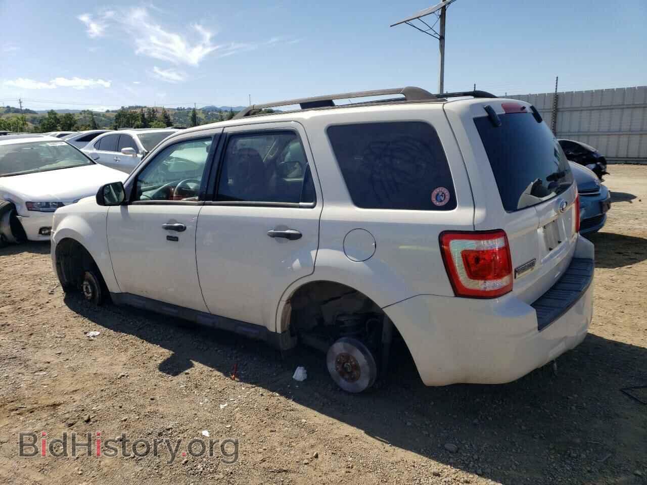 2011 FORD ESCAPE - VIN: 1FMCU9D75BKB66983 - Фото 2