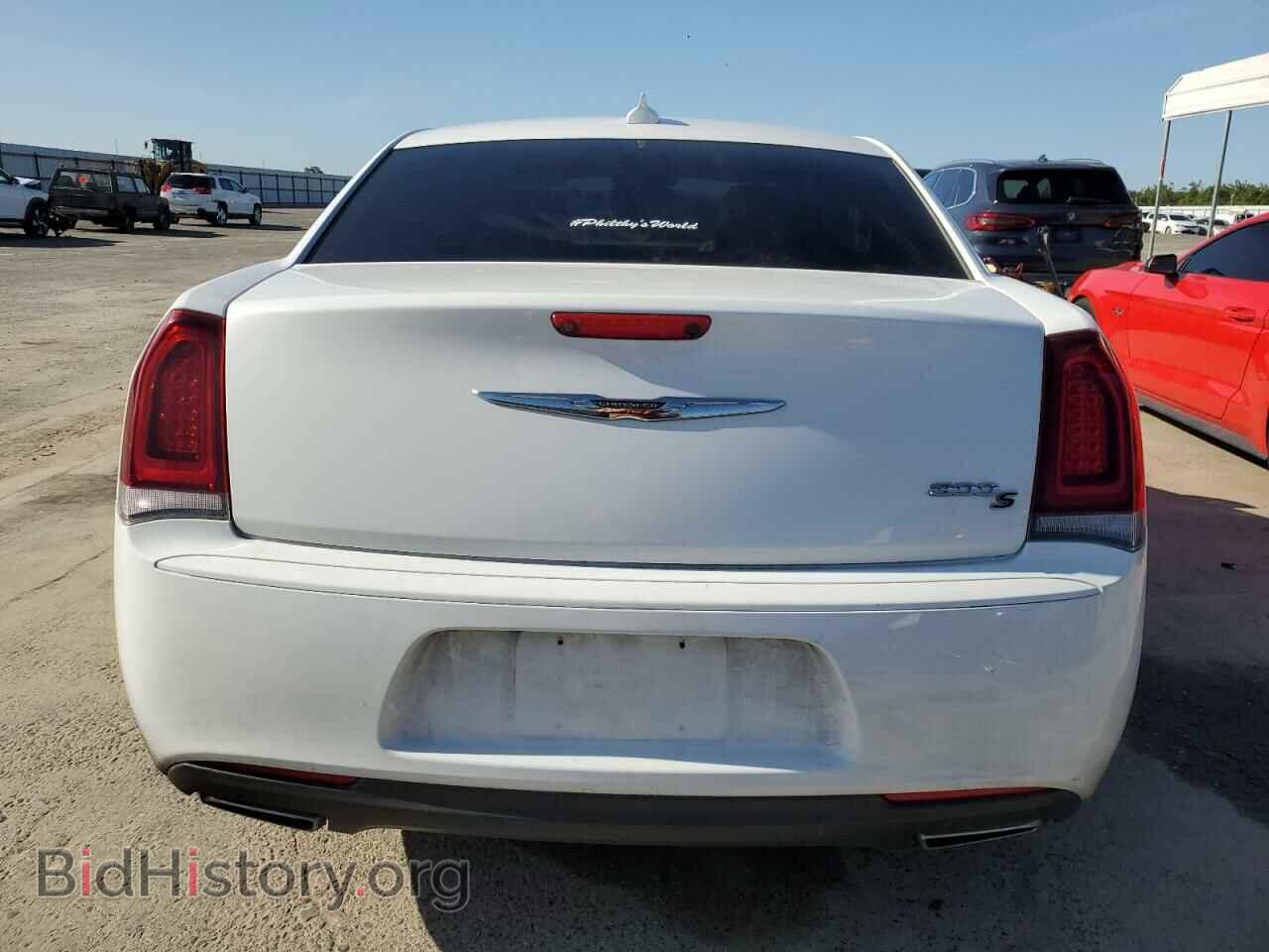 2019 CHRYSLER 300 - VIN: 2C3CCABG6KH559804 - Фото 6
