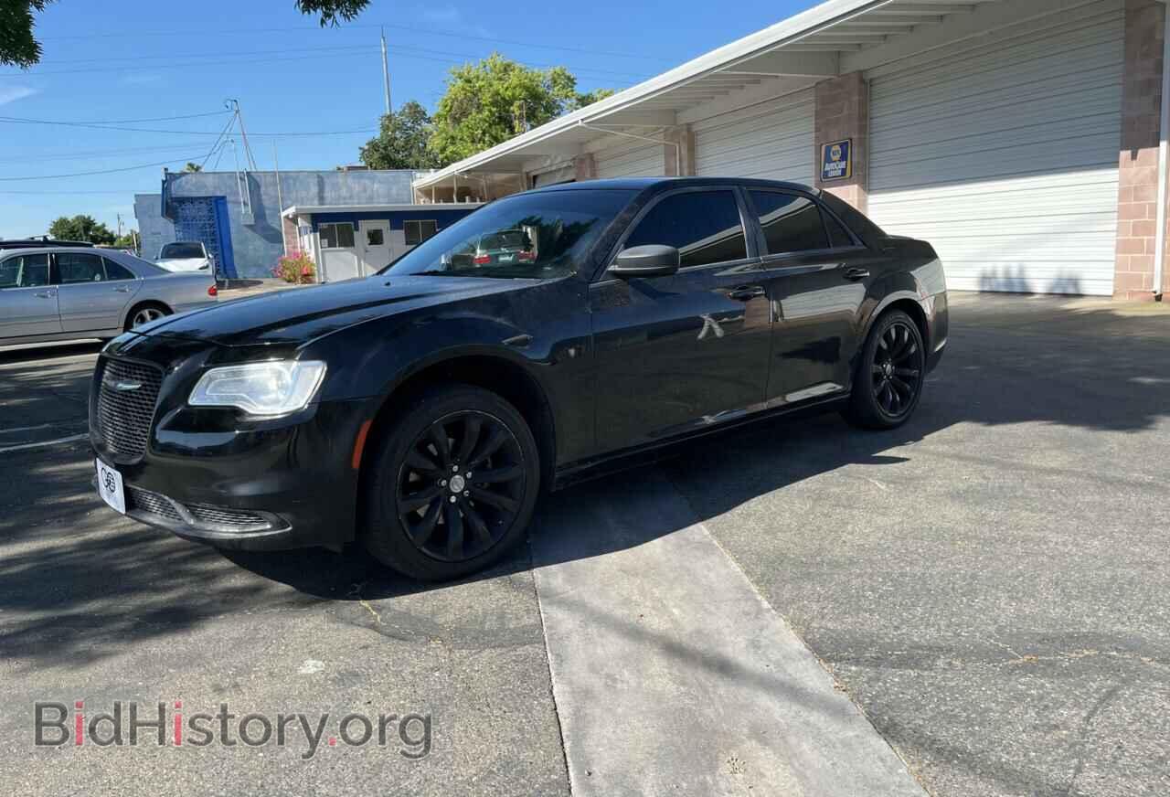 2017 CHRYSLER 300 - VIN: 2C3CCAAG5HH577429 - Фото 2