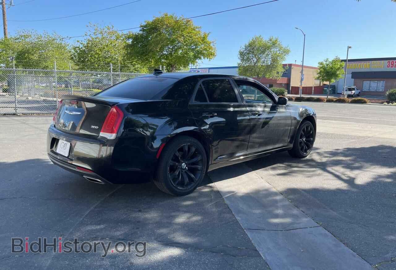 2017 CHRYSLER 300 - VIN: 2C3CCAAG5HH577429 - Фото 4