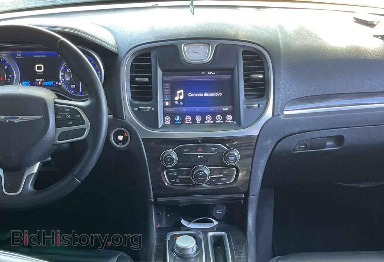 2017 CHRYSLER 300 - VIN: 2C3CCAAG5HH577429 - Фото 9