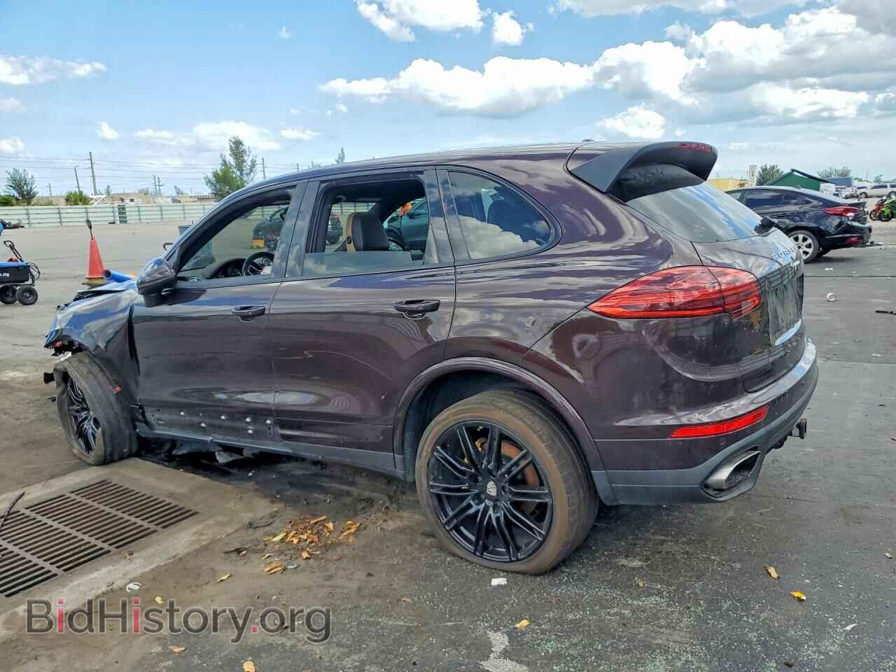 2017 PORSCHE CAYENNE - VIN: WP1AA2A2XHKA91838 - Фото 2