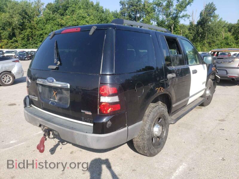 2006 Ford EXPLORER (VIN 1FMEU72E46UB73030) — photo 4 of 10