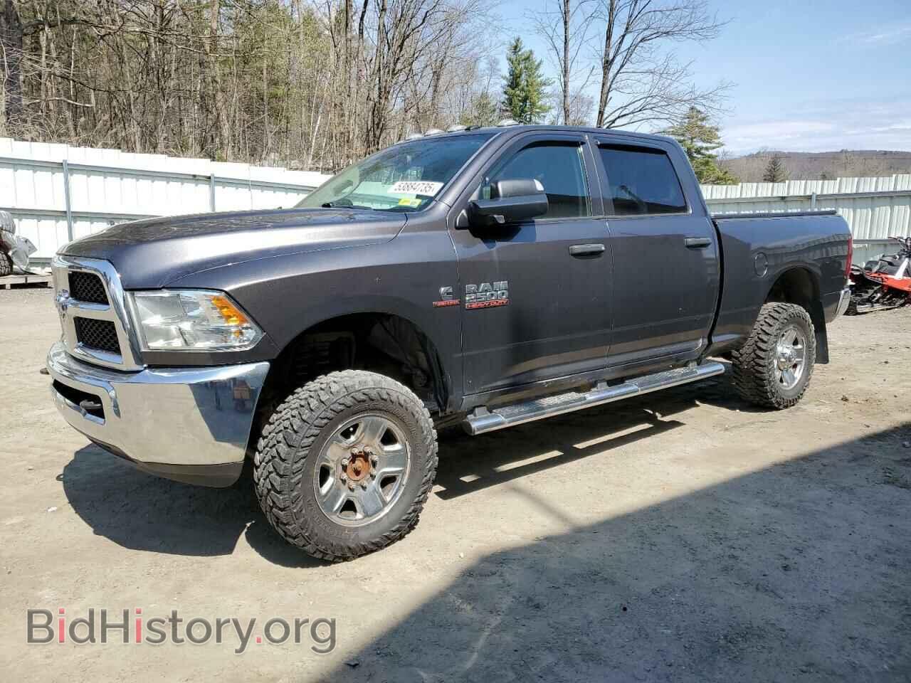 Photo 3C6UR5CL8GG199757 - RAM All Models 2016